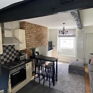 2 Bed House In Holiday home